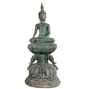 Monumentaler birmanischer Shakyamuni Buddha des 19. Jh. auf Elefantenthron – 118 cm – Lot 755