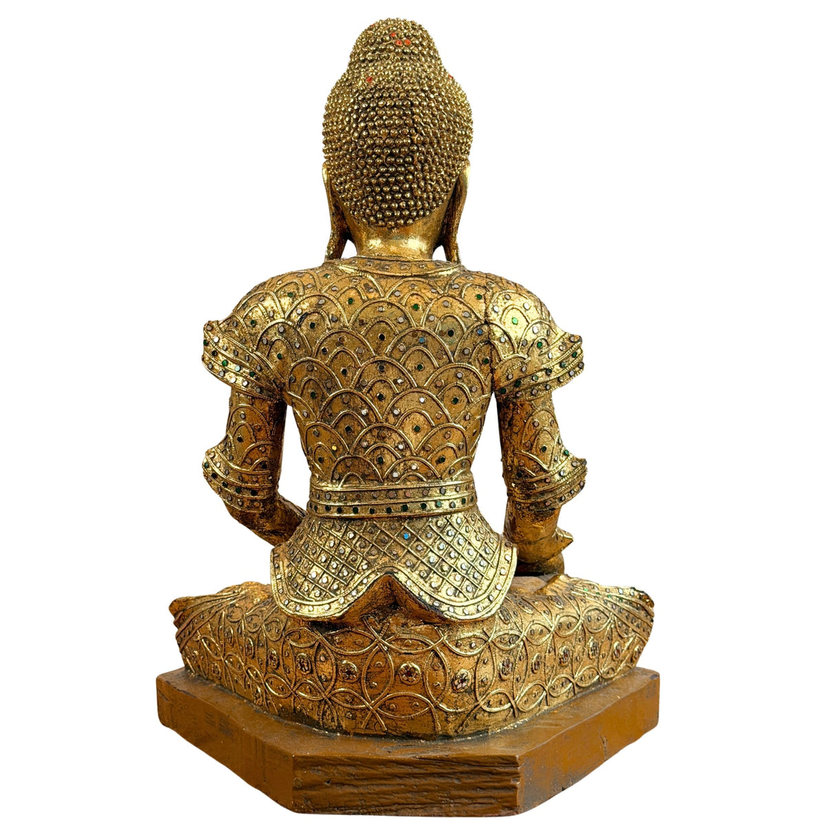 Vollständige linke Seitenansicht des burmesischen Jambupati-Buddhas