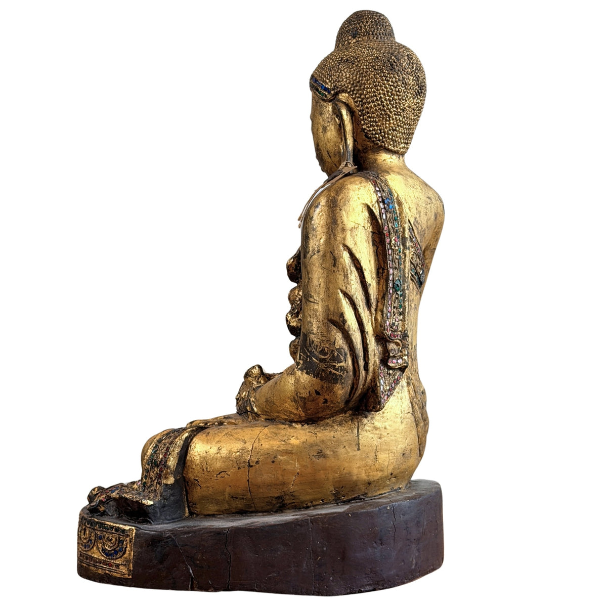 Seitenansicht des burmesischen Shan-Buddhas mit sichtbarem altem Export-Siegel