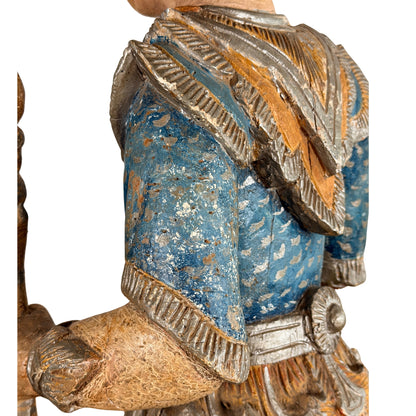 Birmanische Nat-Figur: Rückseite von Schulter, Ärmel und Kragen