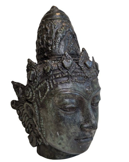 Bronzener Bodhisattva-Kopf aus der Himalaya-Region