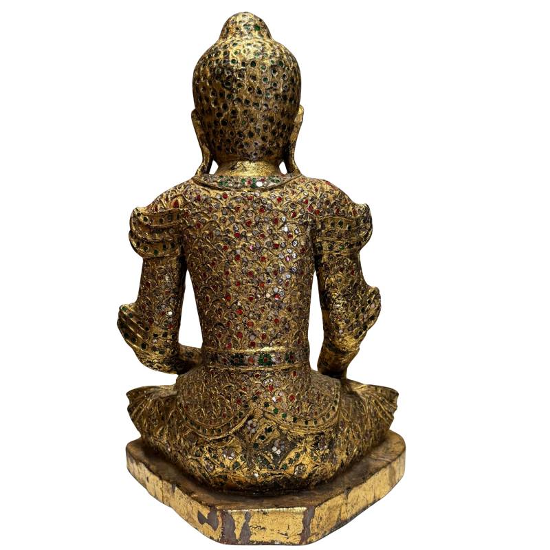 Buddha-Statue in erdberührender Haltung als Zeichen der Erleuchtung und des Schutzes
