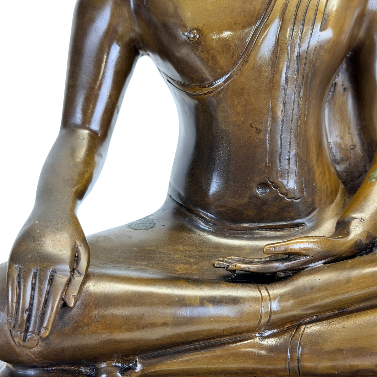 Handen van Thaise bronzen Boeddha in bhumisparsha mudra
