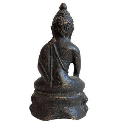 Buddhistische Figur mit Kalasha aus Bronze