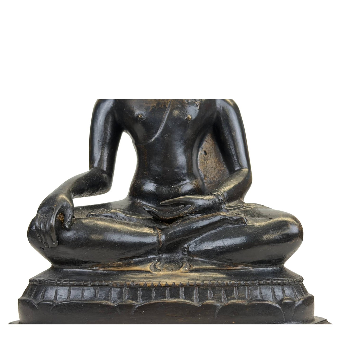 Thailändische Buddha-Skulptur aus der buddhistischen Kunsttradition