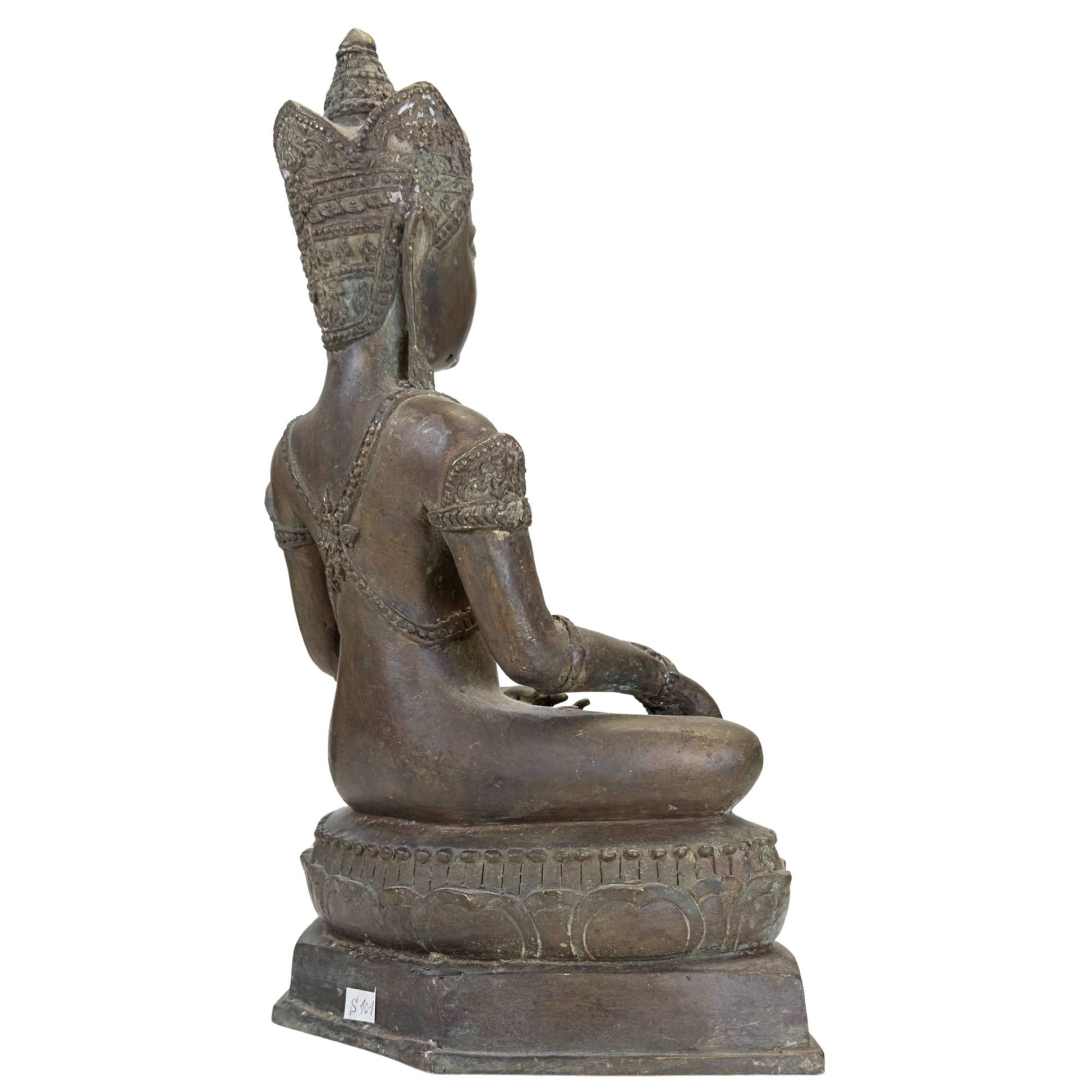 Bronze-Buddha in Bhumisparsha-Mudra mit königlicher Krone