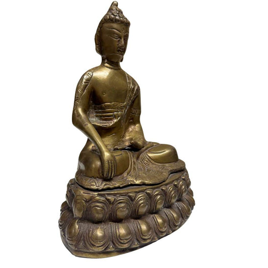 Bronzebuddha aus der sino-tibetischen Himalaya-Tradition mit gelassenem Gesichtsausdruck