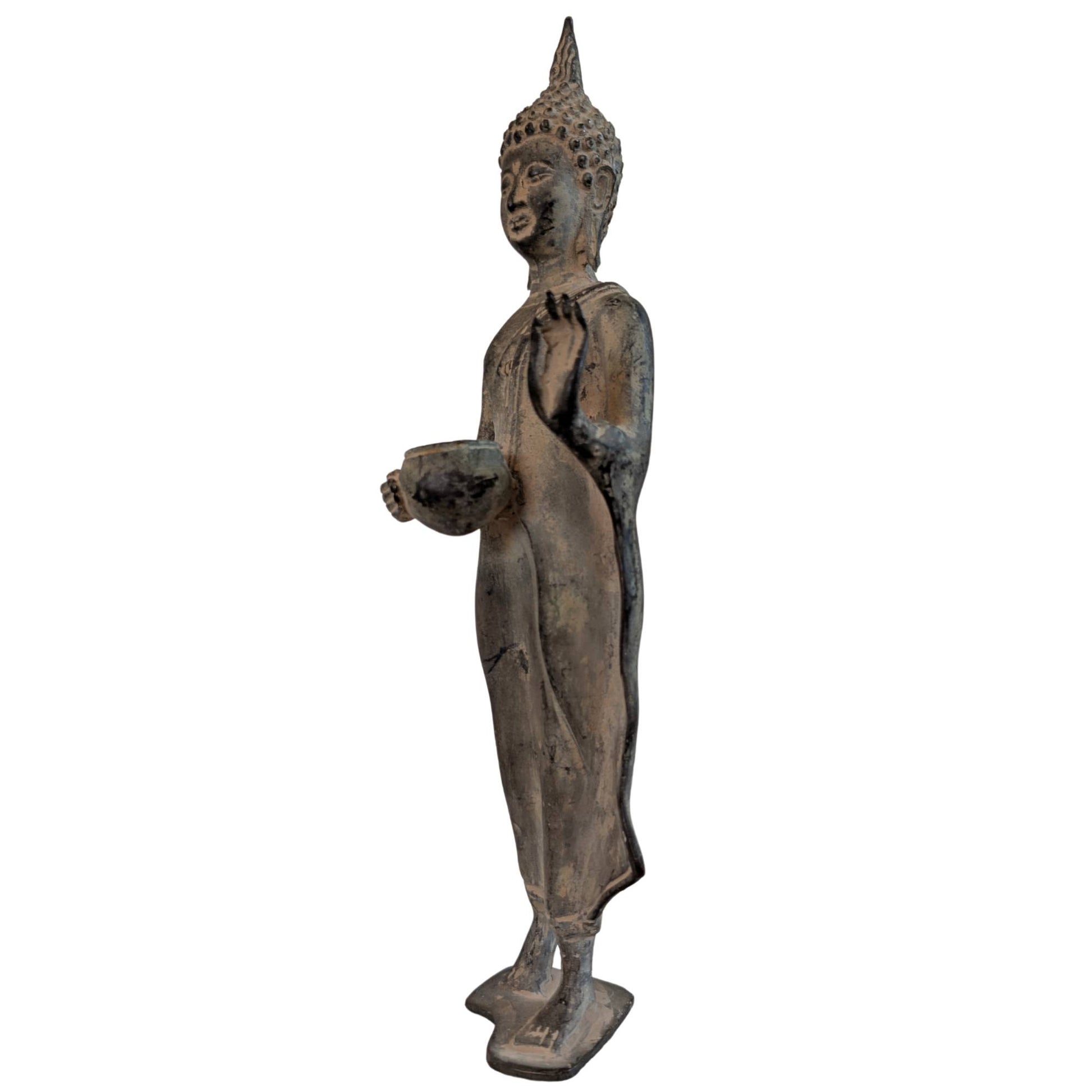 Thailändischer Bronze-Buddha, der am Mittwochmorgen aufgenommen wurde