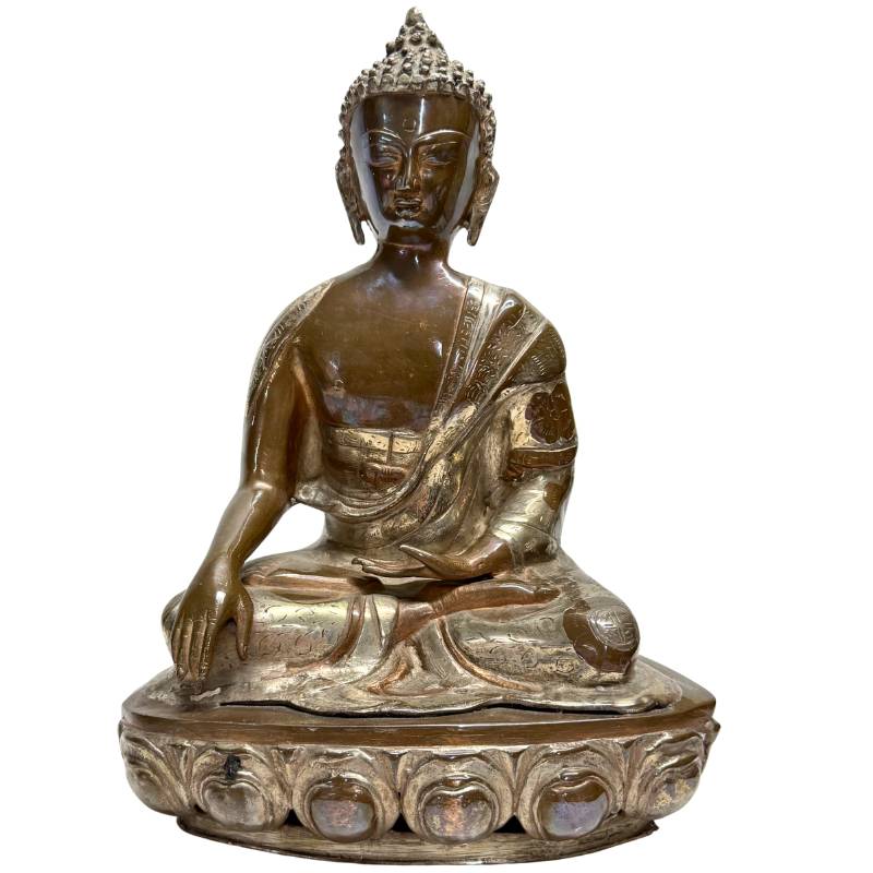 Bronzene Buddha-Statue mit Bhumisparsha-Mudra, graviertem Gewand und Patina