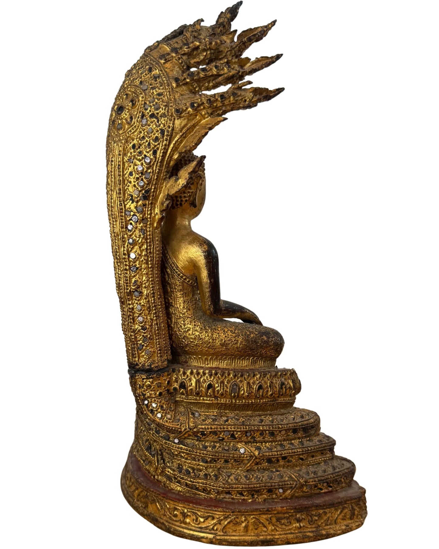 Bronzene Naga-Buddha-Statue aus einem thailändischen Tempel, vergoldet, spirituell