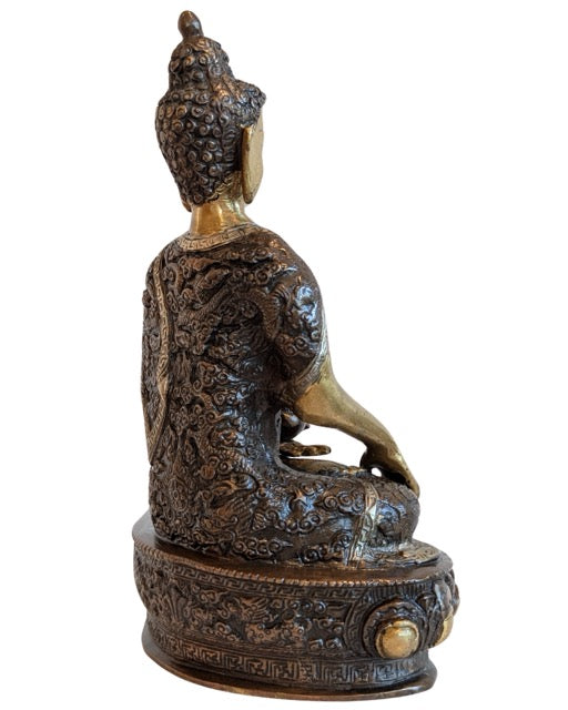 Alte nepalesische Shakyamuni-Buddha-Statue mit warmer Patina