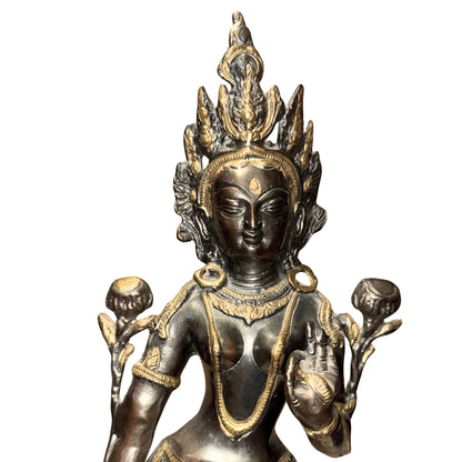 Bronze Tara‑Statue mit traditionellem Verloren‑Wachs‑Guss und alter interner Oxidation