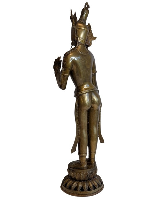 Große nepalesische Tara aus Bronze mit starker visueller Wirkung
