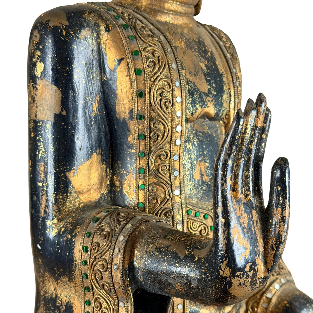 Detail van Abhaya mudra vanuit de zijkant
