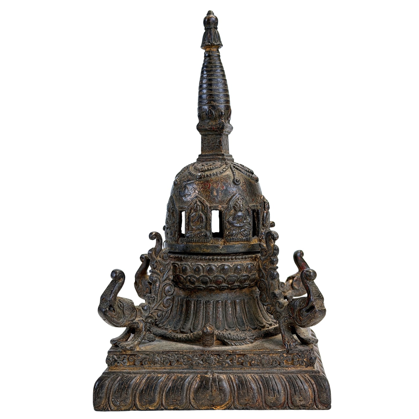 Chaitya-Räuchergefäß mit sitzenden Buddhafiguren – Gussdetail