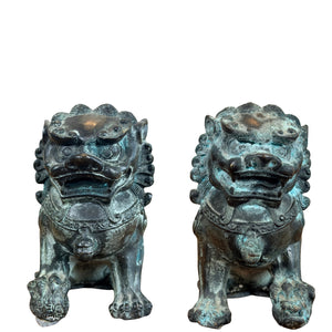 Paar chinesische Tempellöwen aus Bronze
