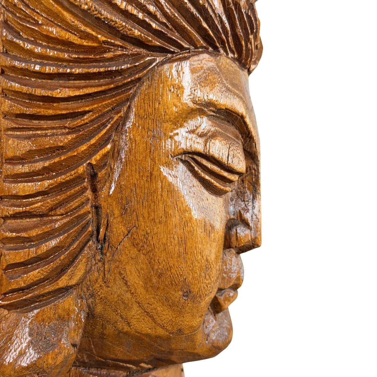 Wange und in Rillen geschnitztes Haar des Guanyin-Kopfes