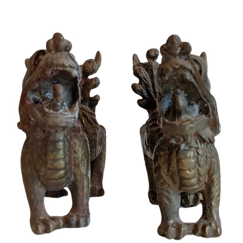Chinesische Bronze-Foo-Hunde im klassischen chinesischen Design