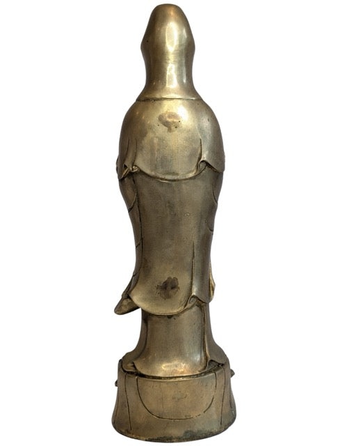 Chinesische Bronzestatue der Guanyin mit Kette und Ritualgegenständen