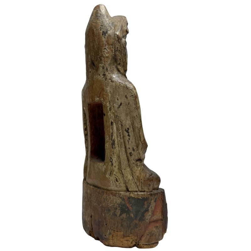 Chinesische Guanyin-Figur aus Holz mit authentischer Alterung und Tiefe