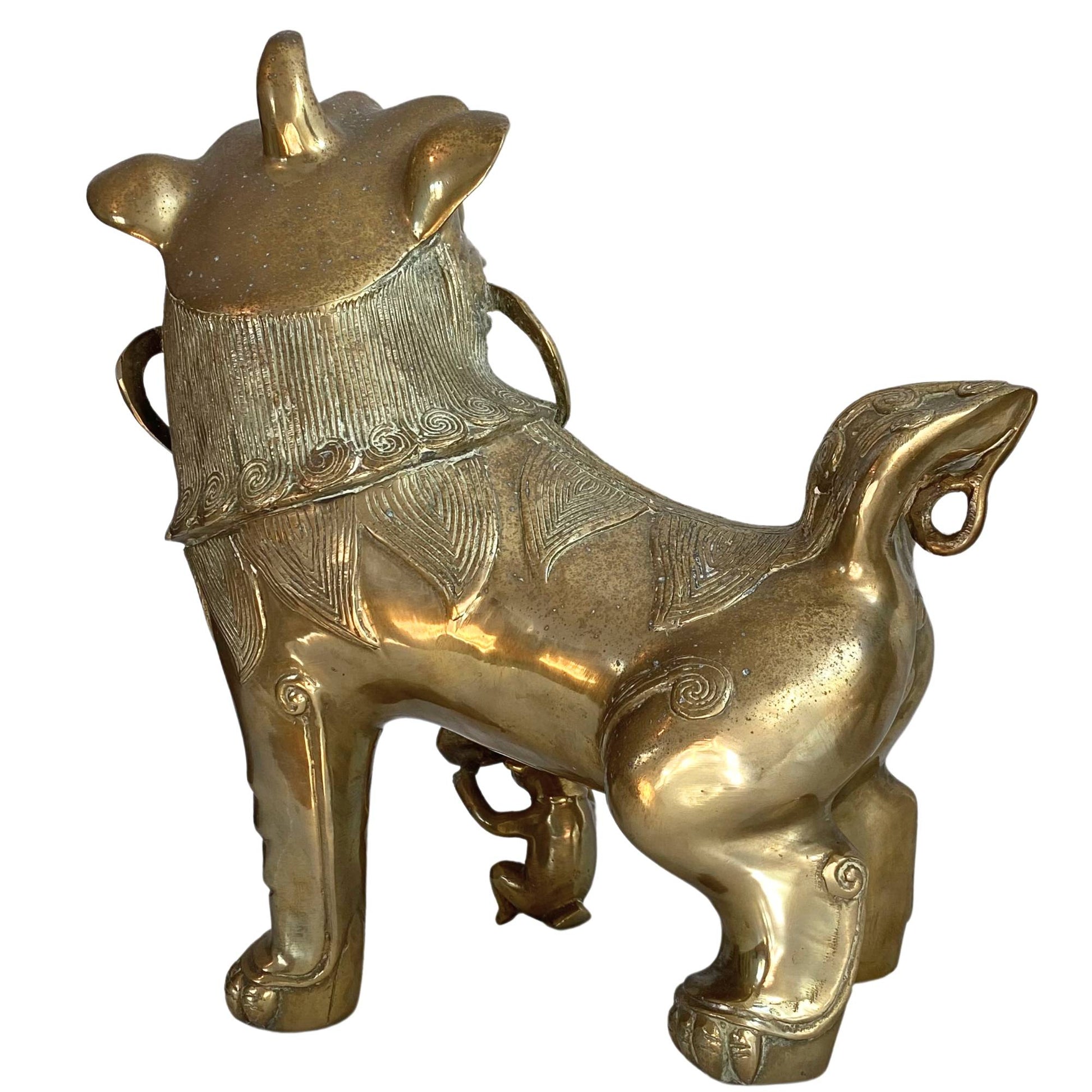 Antike chinesische Löwenfigur aus Bronze, luxuriöse Wohnaccessoires aus dem 19. Jahrhundert, inspiriert vom ersten Buddha