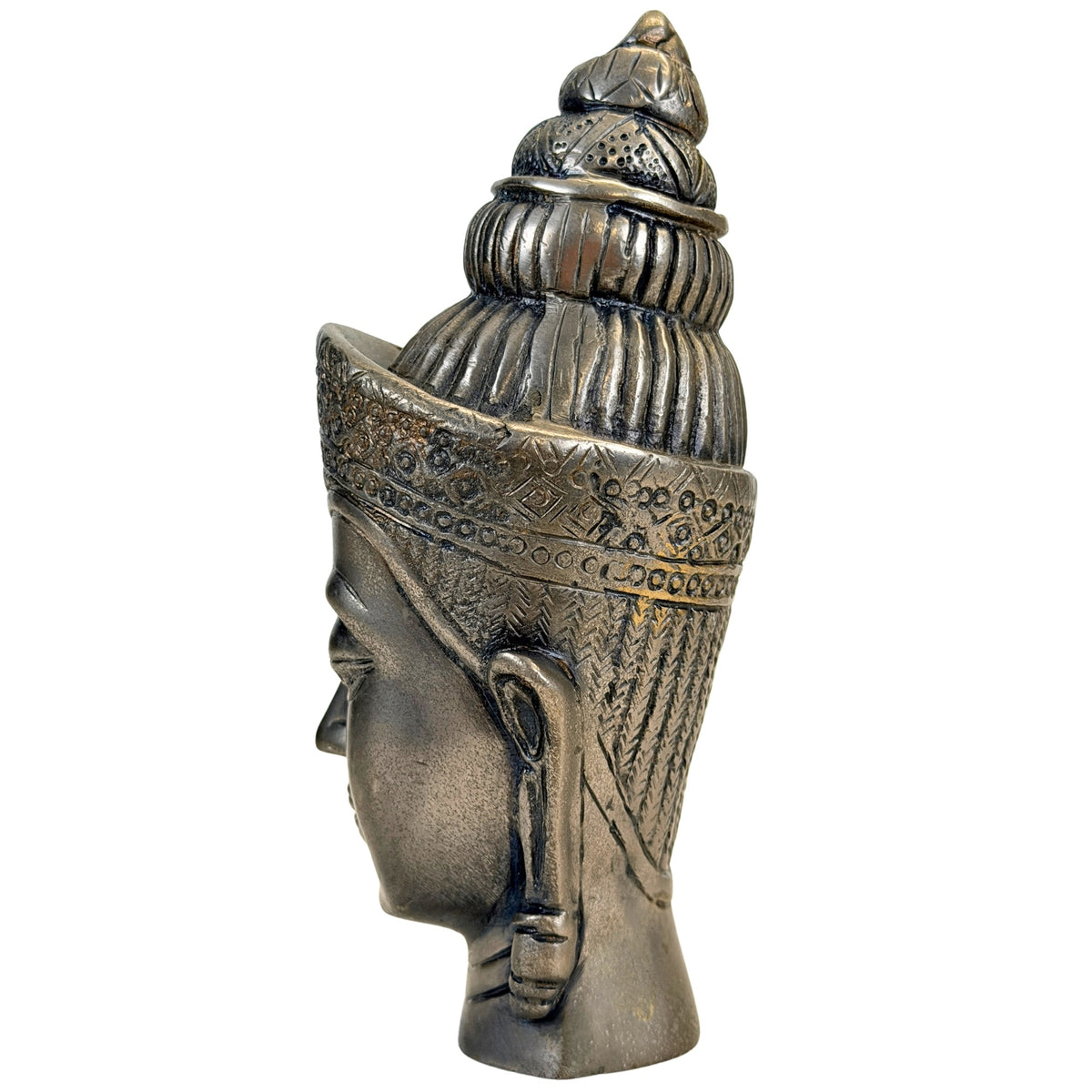 Linker profiel van decoratief Aziatisch metalen godheidshoofd met hoge kroon en lang oorornament
