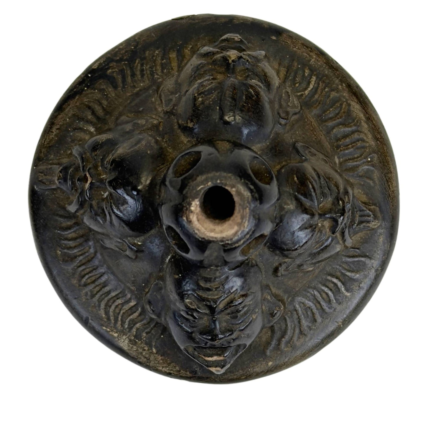 Originaler Deckel mit Masken auf belgischem Drachentopf