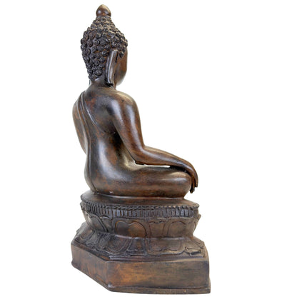 Detail der Hand in Bhumisparsha Mudra (Berührung der Erde).