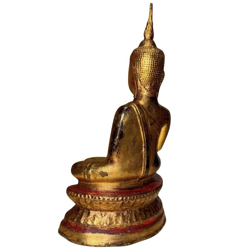 Detailliertes, vergoldetes Gesicht des gelassenen Lanna-Buddha