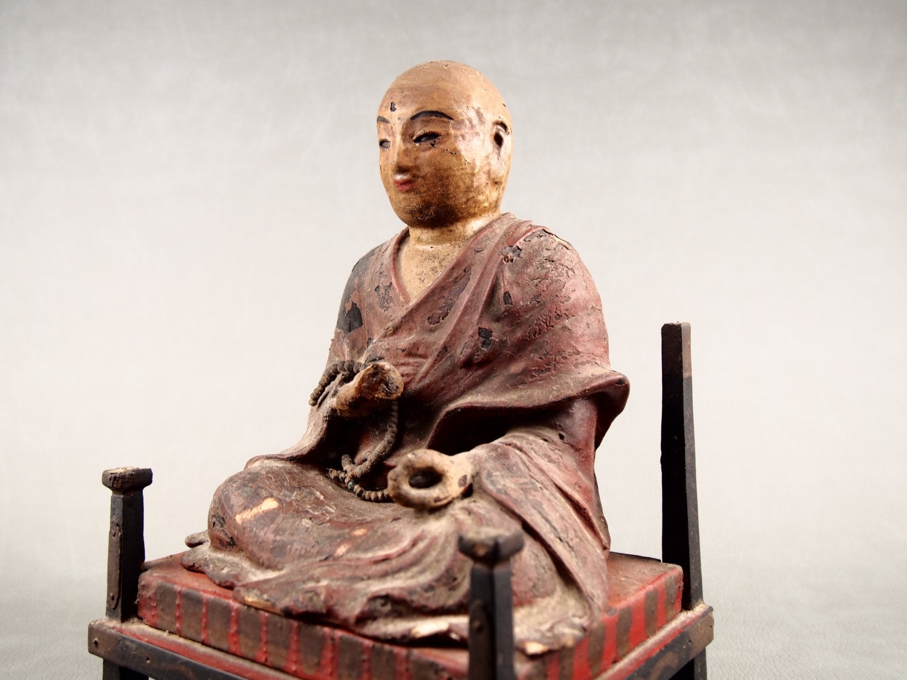 Mönchsstatue aus der japanischen Edo-Zeit


Mönchsstatue aus der japanischen Edo-Zeit