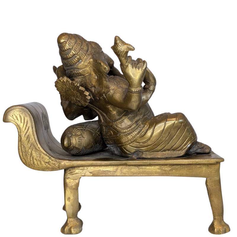 Antike, handgefertigte Ganesha-Statue im traditionellen Himalaya-Stil