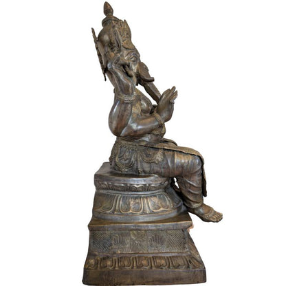 Ganesha‑Statue aus Bronze, feuervergoldet, Nepal Tempelstatue, Lotus‑Basis