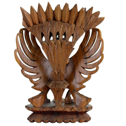 Garuda mit Vishnu im traditionellen balinesischen Holzschnitzerei.