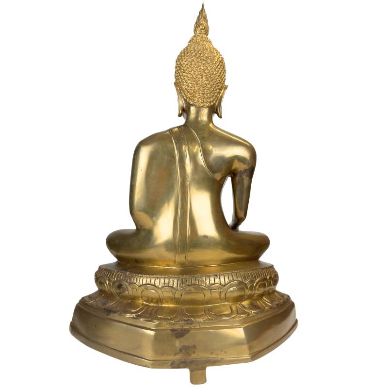 Detail des heiteren Gesichts eines antiken thailändischen Buddha aus dem 19. Jahrhundert.