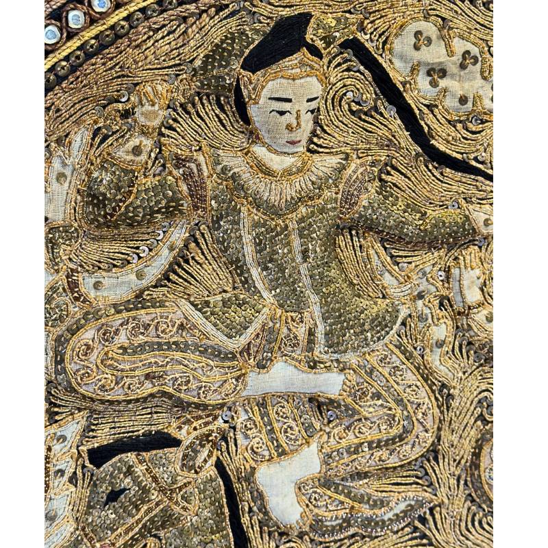 Goldbesticktes Paneel mit Perlen und Pailletten, asiatische Kunst