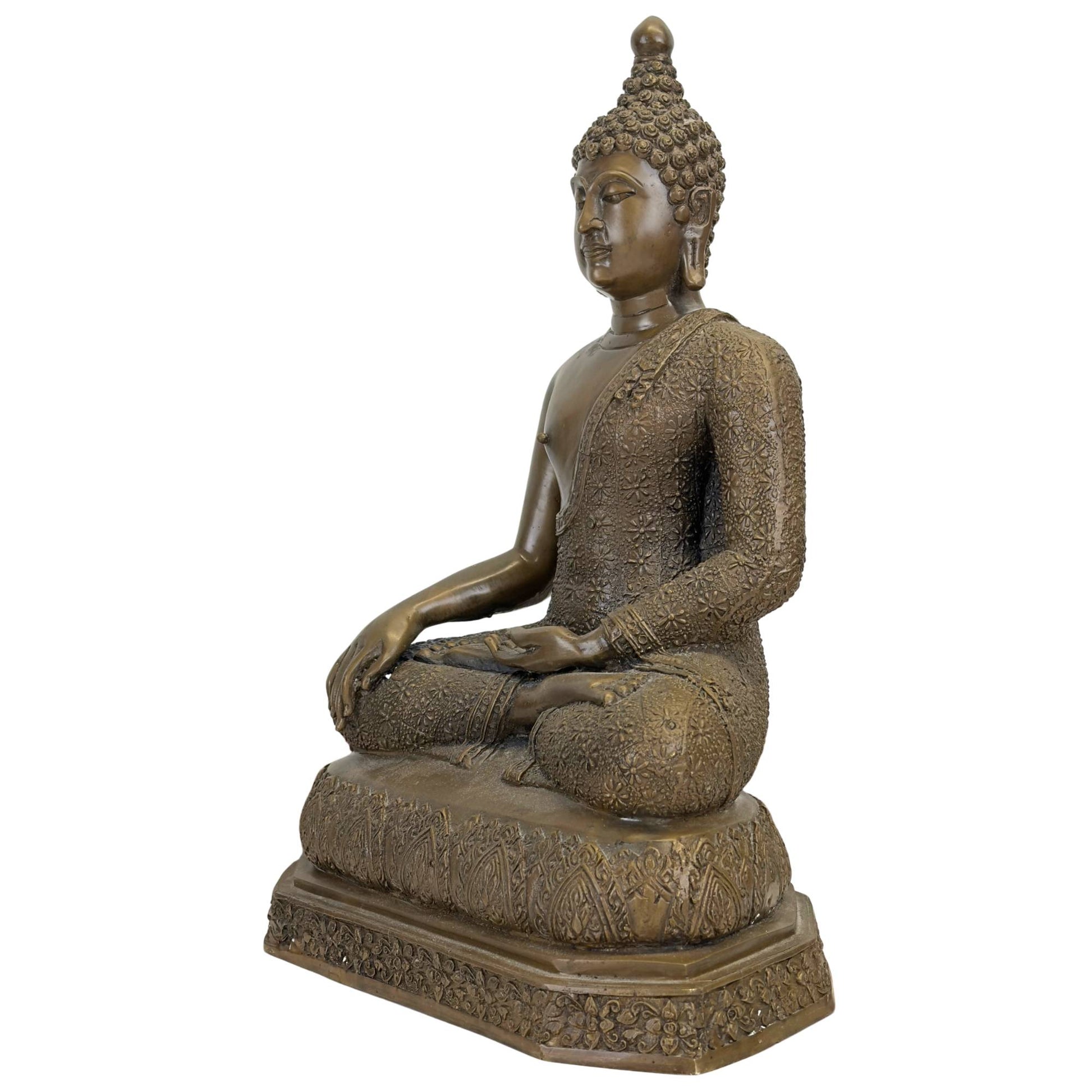 Sakrale Innenausstattung mit einer monumentalen Bronzestatue des Shakyamuni-Buddha