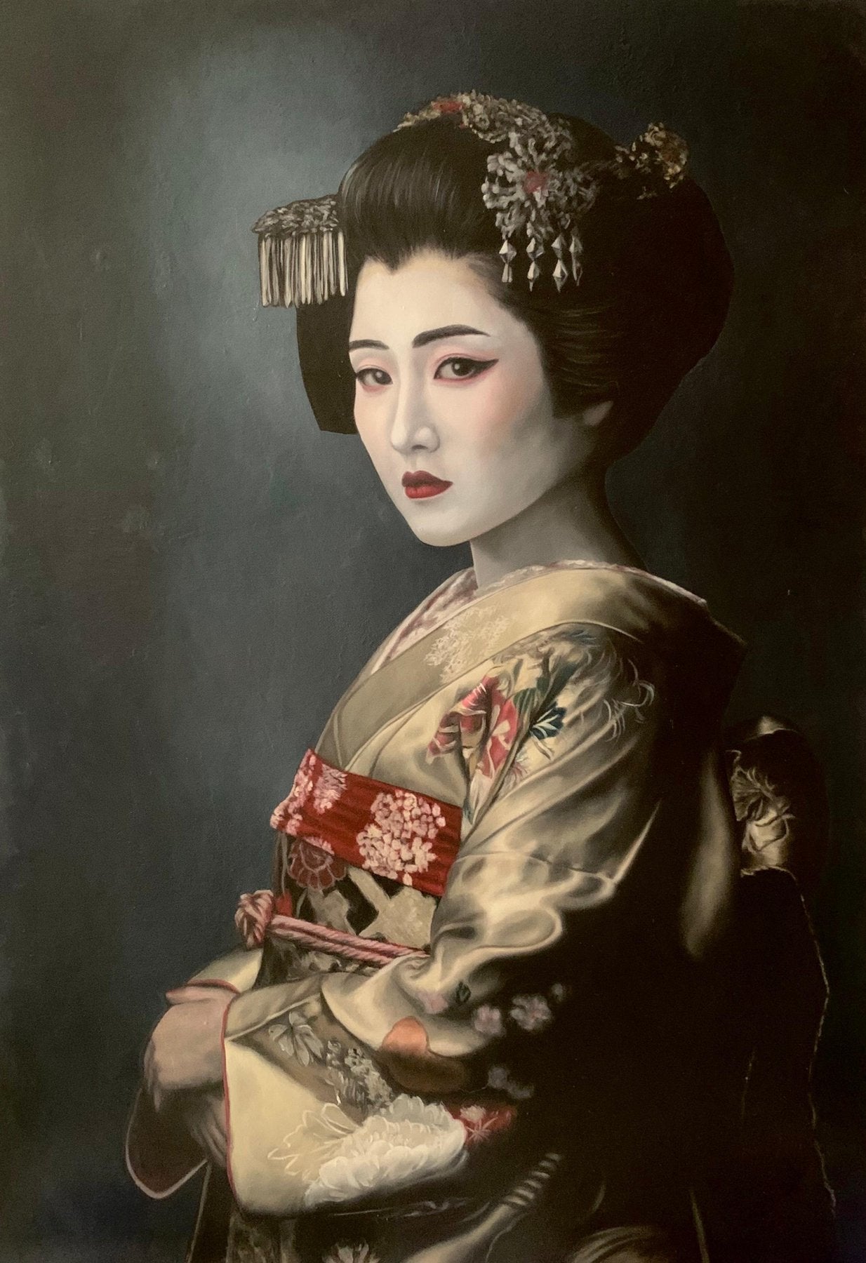Modernes Geisha-Gemälde als luxuriöse Wanddekoration in einem schicken Interieur.