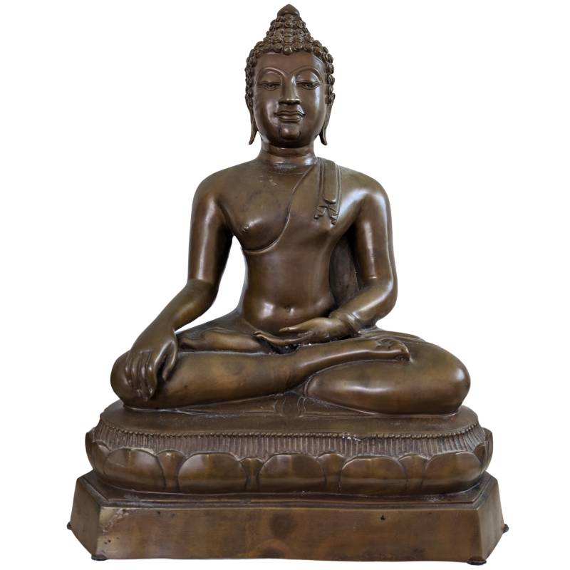 Vorderansicht einer 49 cm hohen thailändischen Buddha-Statue im Ayutthaya-Stil.
