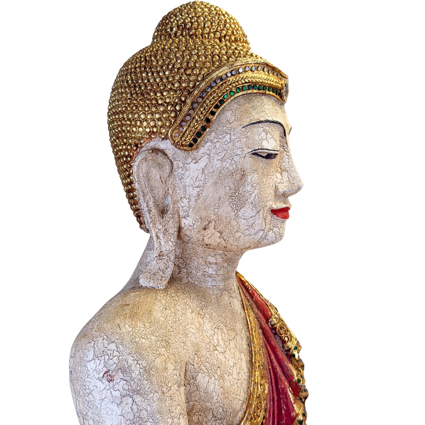 Handgemaakte houten Boeddha in traditionele Mandalay-stijl