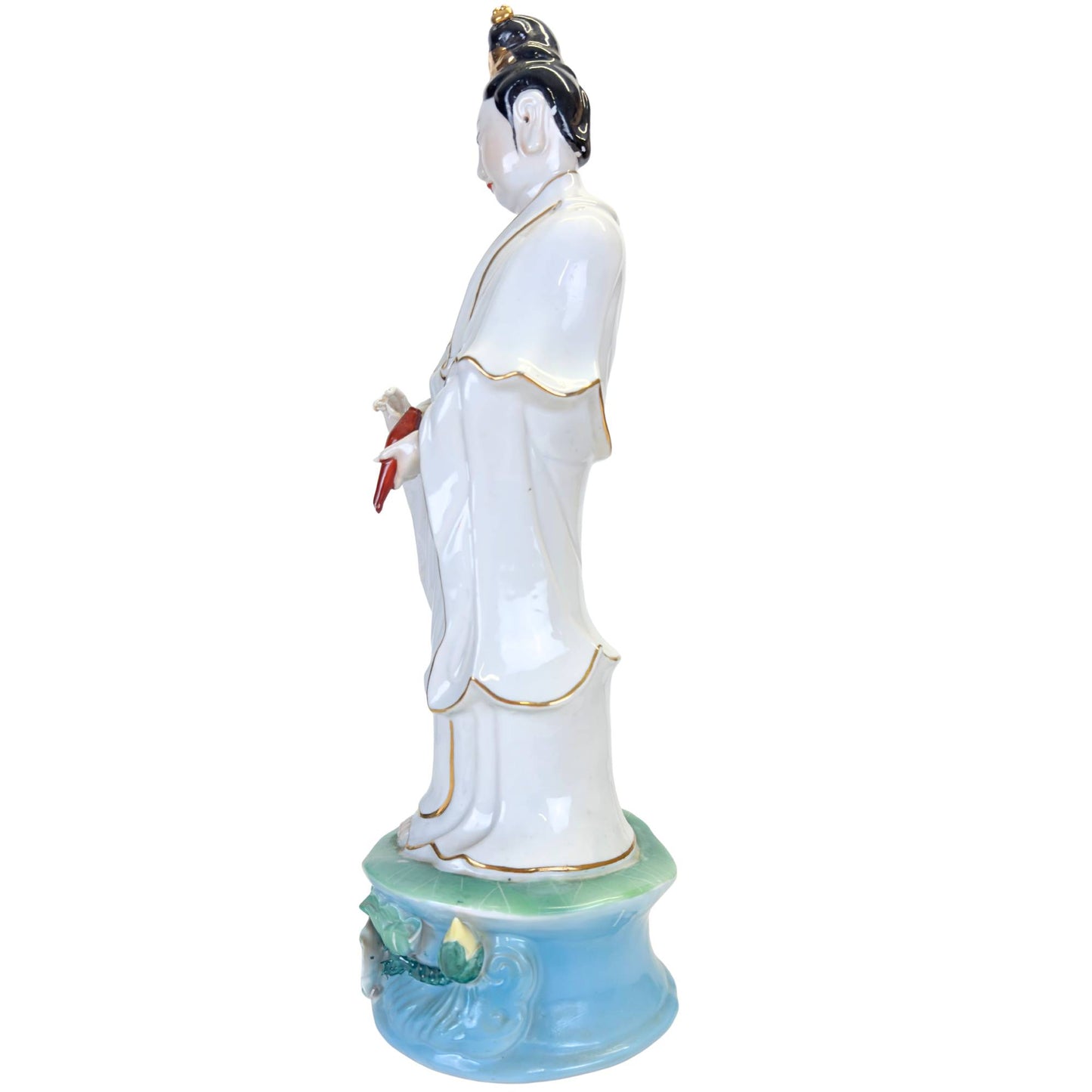 Guan Yin wird mit der Vase für spirituellen Segen und Reinigung dargestellt.