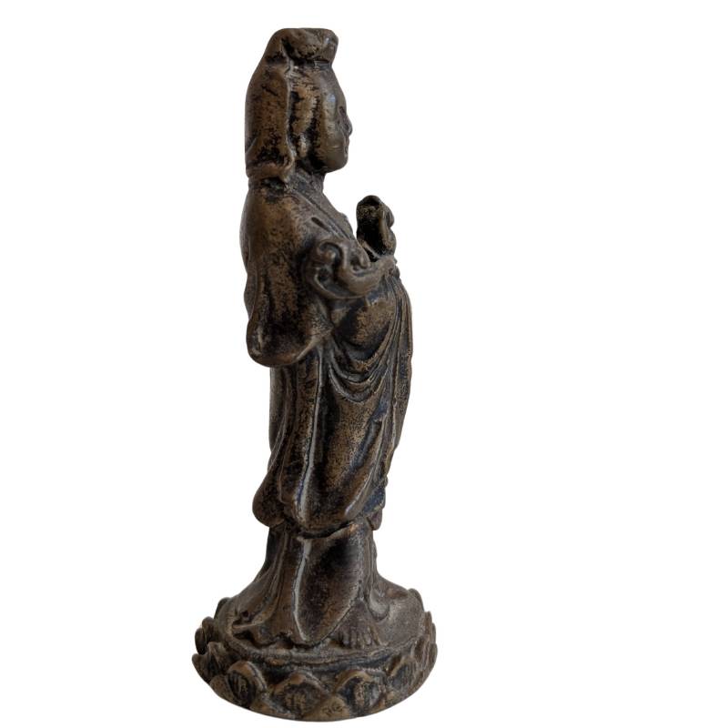 Schutzfigur der Guanyin auf Reisen aus alter Bronze