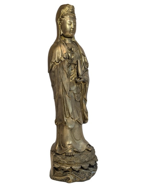 Guanyin aus Bronze auf einem Lotussockel, chinesische Andachtsstatue