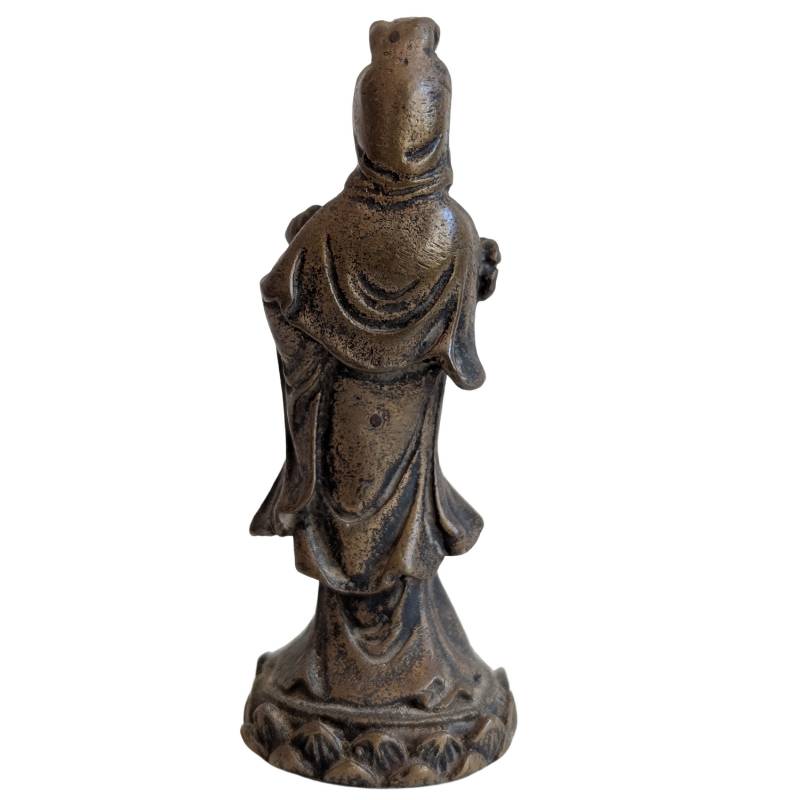 Die Bronzestatue von Guanyin soll Stärke und Frieden auf der Reise symbolisieren.