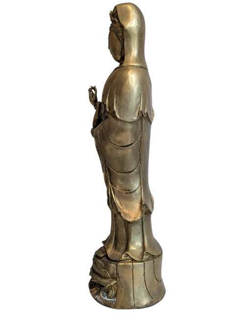Unterseite einer chinesischen Guanyin-Bronzestatue