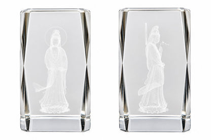 Guanyin in 3D-lasergraviertem optischem Kristallglas, kombinierte Vorder- und Seitenansicht