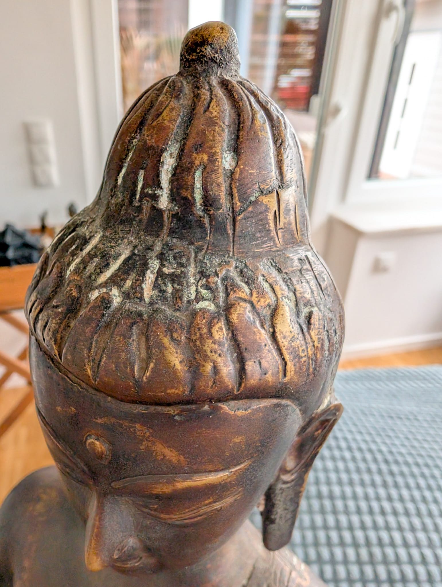 Himalaya-Buddha aus Bronze mit einer Kombination aus Vergoldung und Patina
