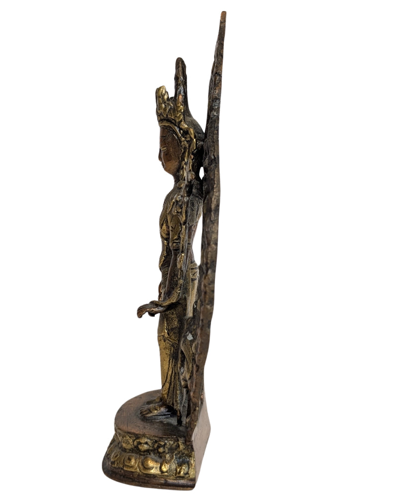 Tara-Statue aus dem Himalaya mit natürlicher Patina