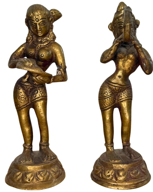 Hinduistische Altarstatuen aus Bronze, gepaart mit vergoldeten Ritualfiguren (Set)
