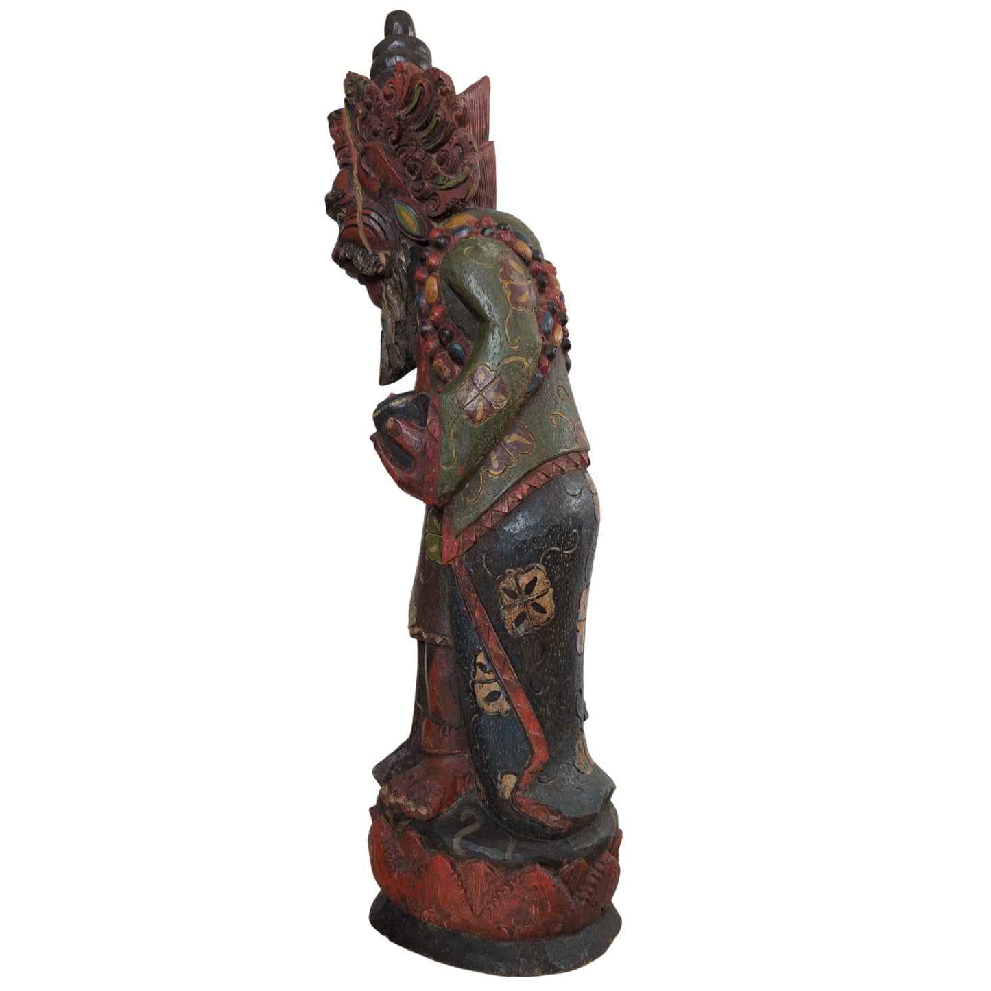 Abbildung mit Maßen der hölzernen Tempelwächterstatue (67 cm x 16,5 cm).