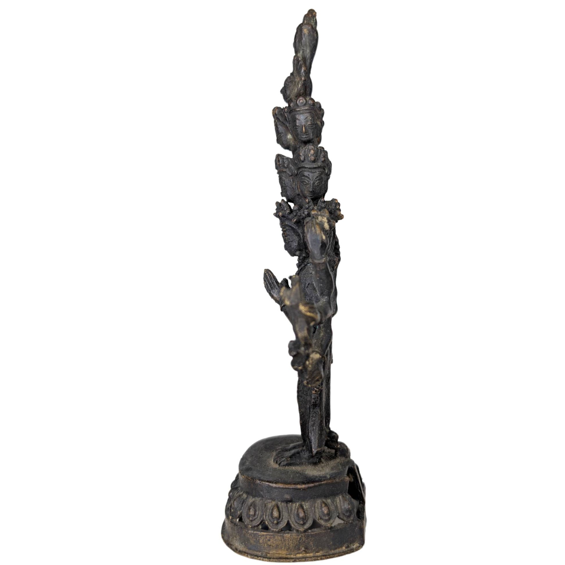 Ein seltenes, vollständiges Paar von Himalaya-Bronzestatuen in Museumsqualität für Sammler.